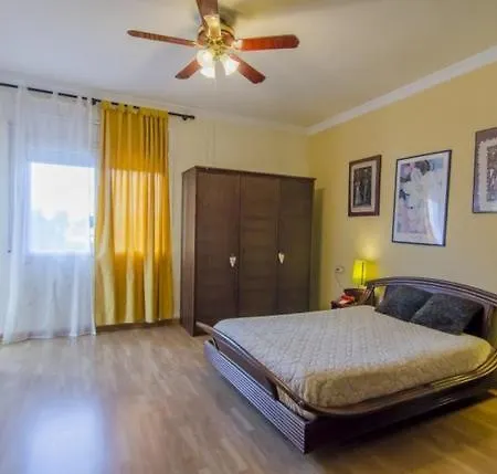 Sleeps 12 Pool Wifi Villa