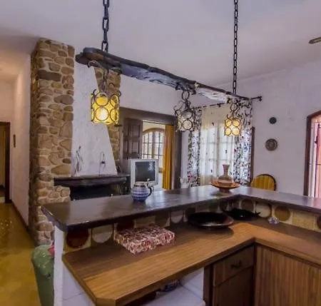 Sleeps 12 Pool Wifi Villa